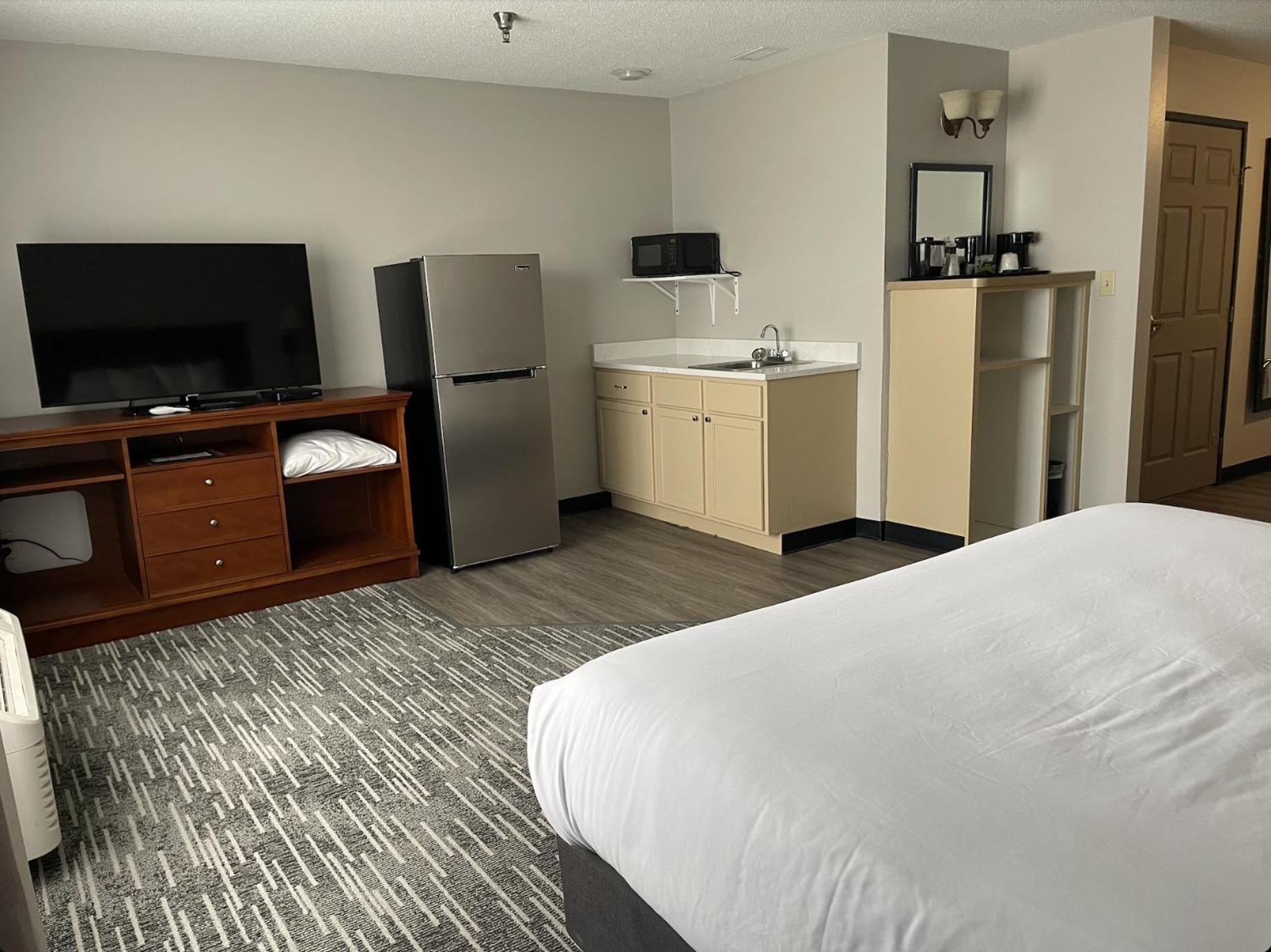 Harmony Inn & Suites Форт-Додж Экстерьер фото