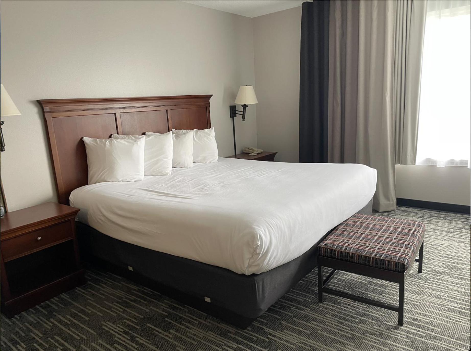 Harmony Inn & Suites Форт-Додж Экстерьер фото
