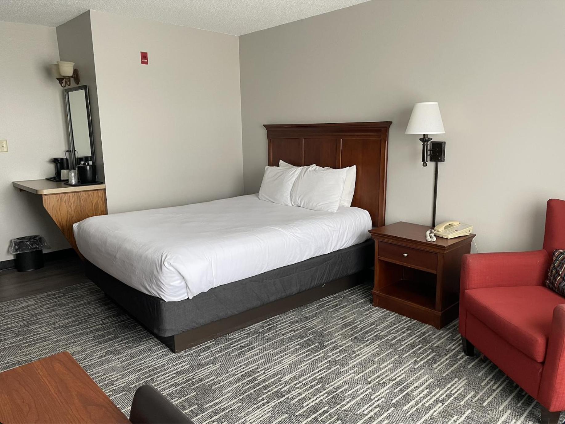 Harmony Inn & Suites Форт-Додж Экстерьер фото